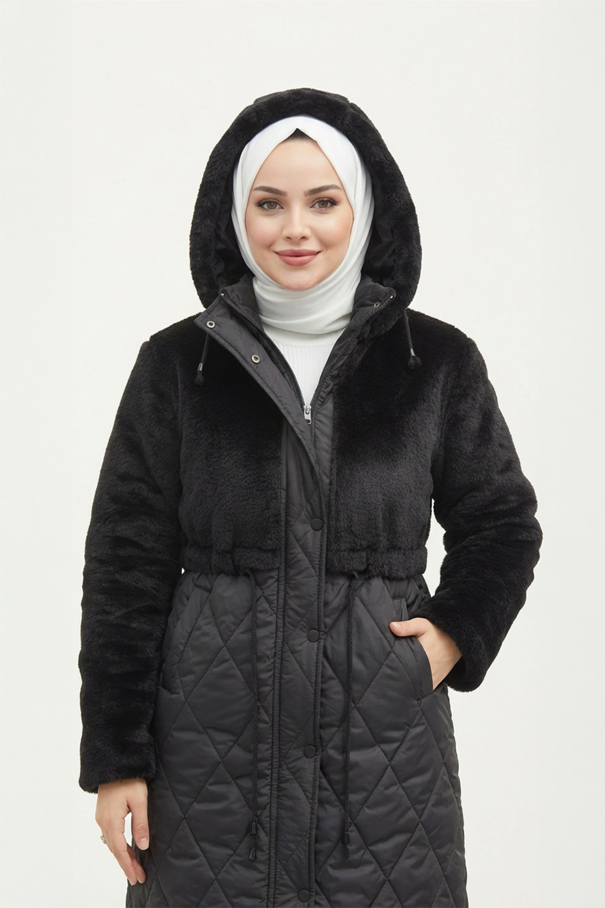 Kapüşonlu Kürklü Kapitone Mont Siyah
