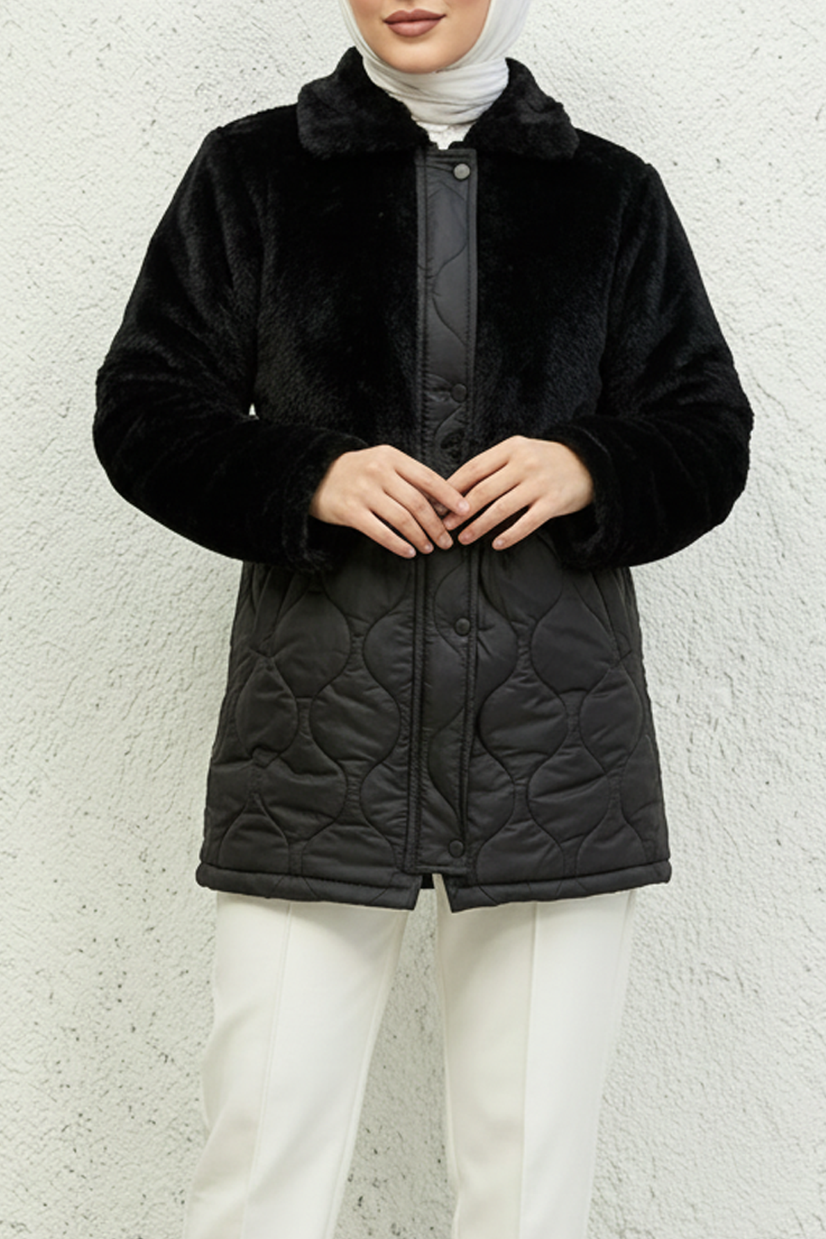 Kürk Detaylı Kapitone Mont Siyah