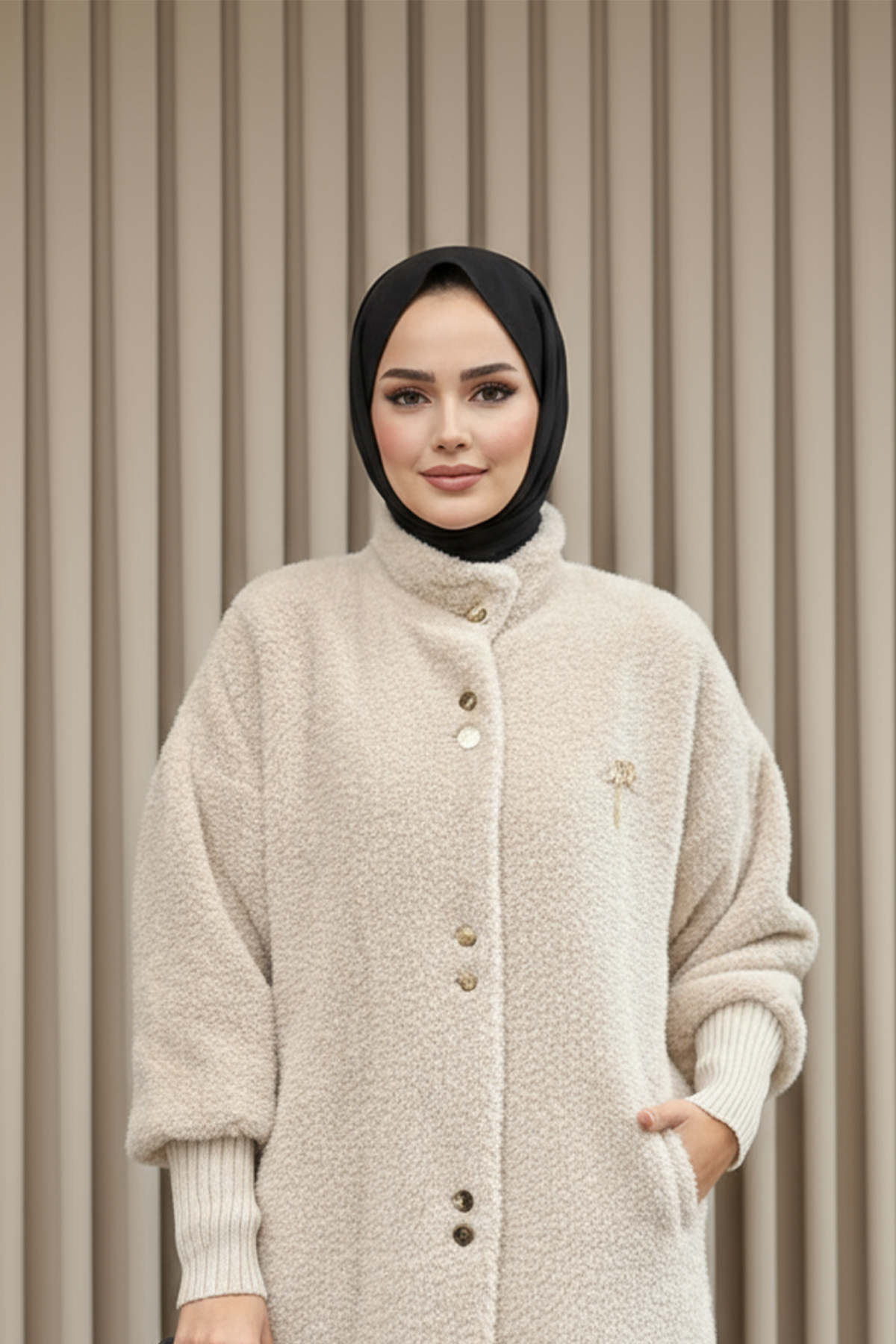 Özel Tasarım Gold Düğmeli Kaban Vizon