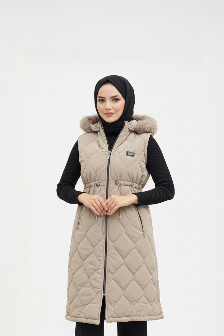 Kürk Detaylı Ara Boy Kapitone Yelek Vizon