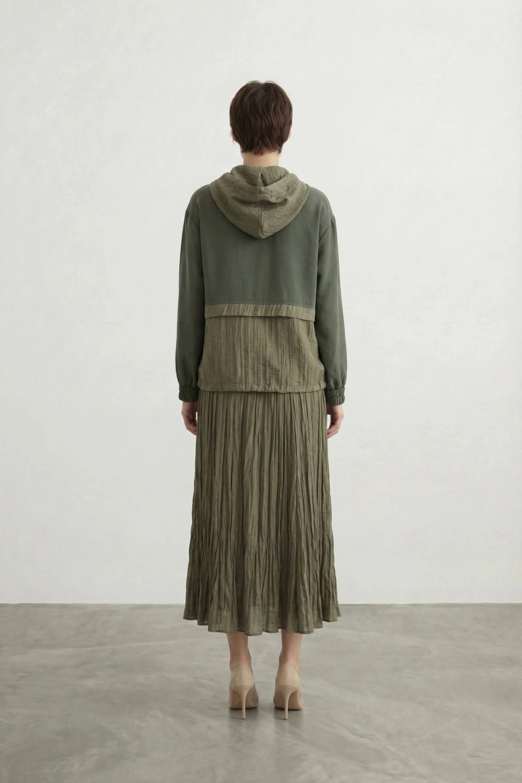 Torba Cepli Kapüşonlu Etekli Takım Haki