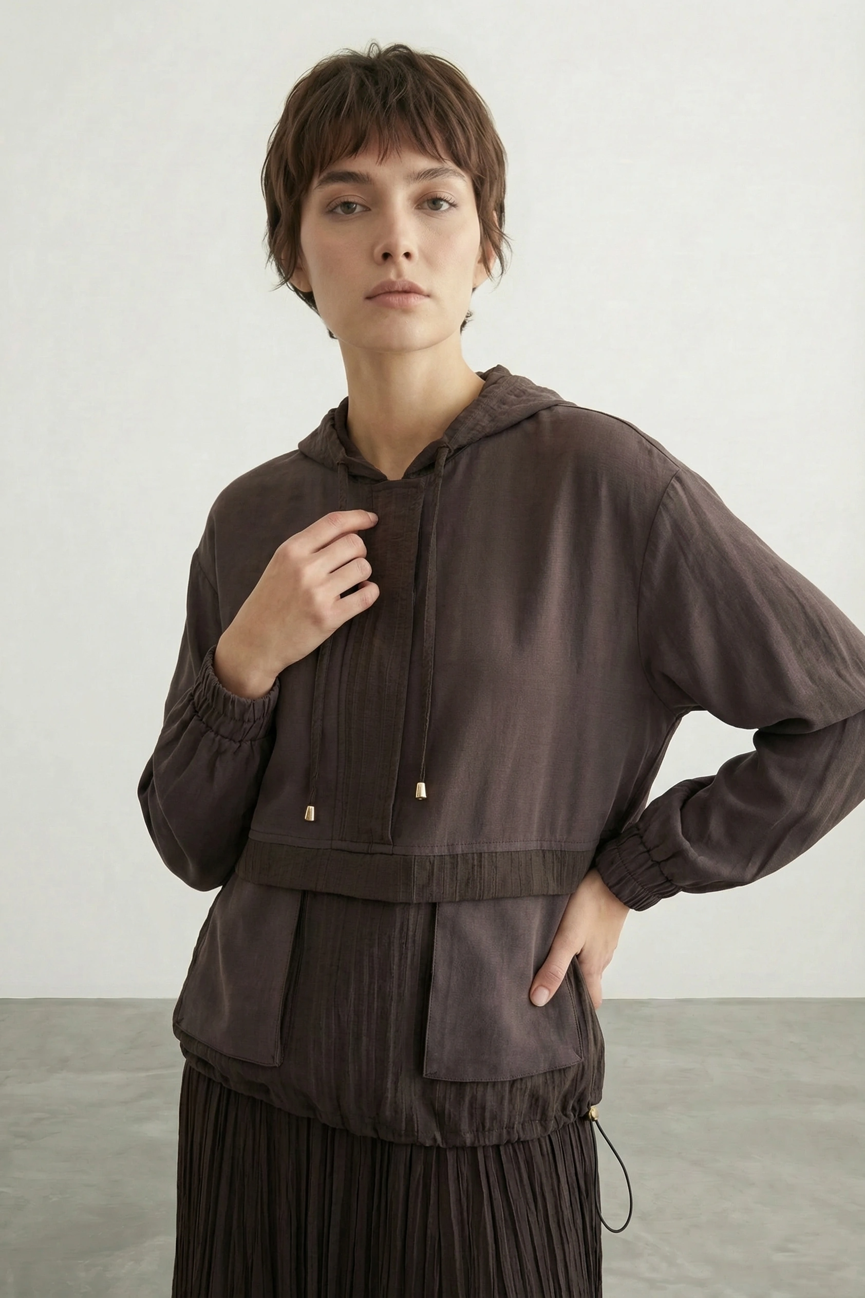 Torba Cepli Kapüşonlu Etekli Takım Kahverengi