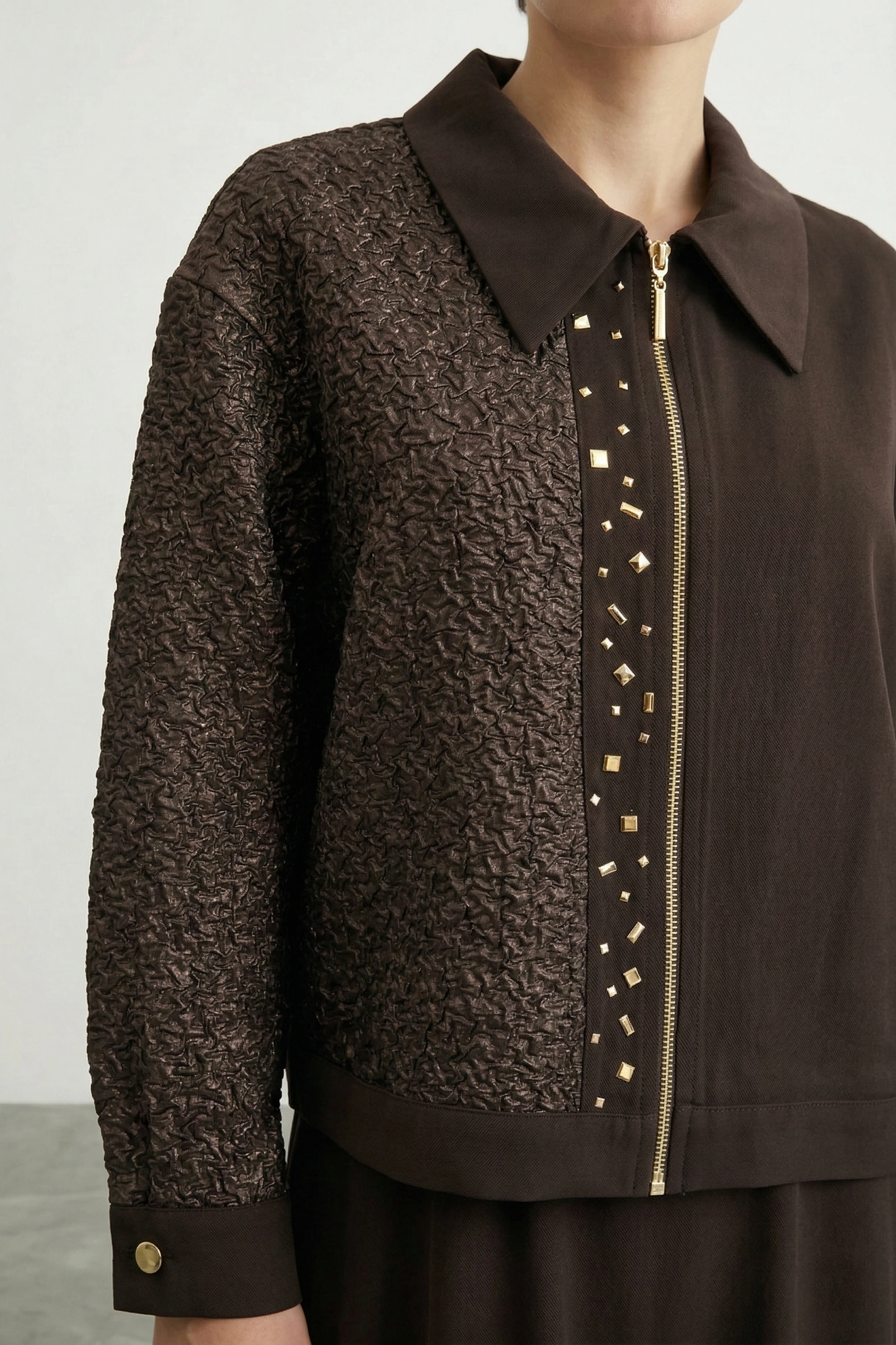 Taş İşlemeli Parlak Kumaş detaylı Qupra Kumaş Takım Kahverengi