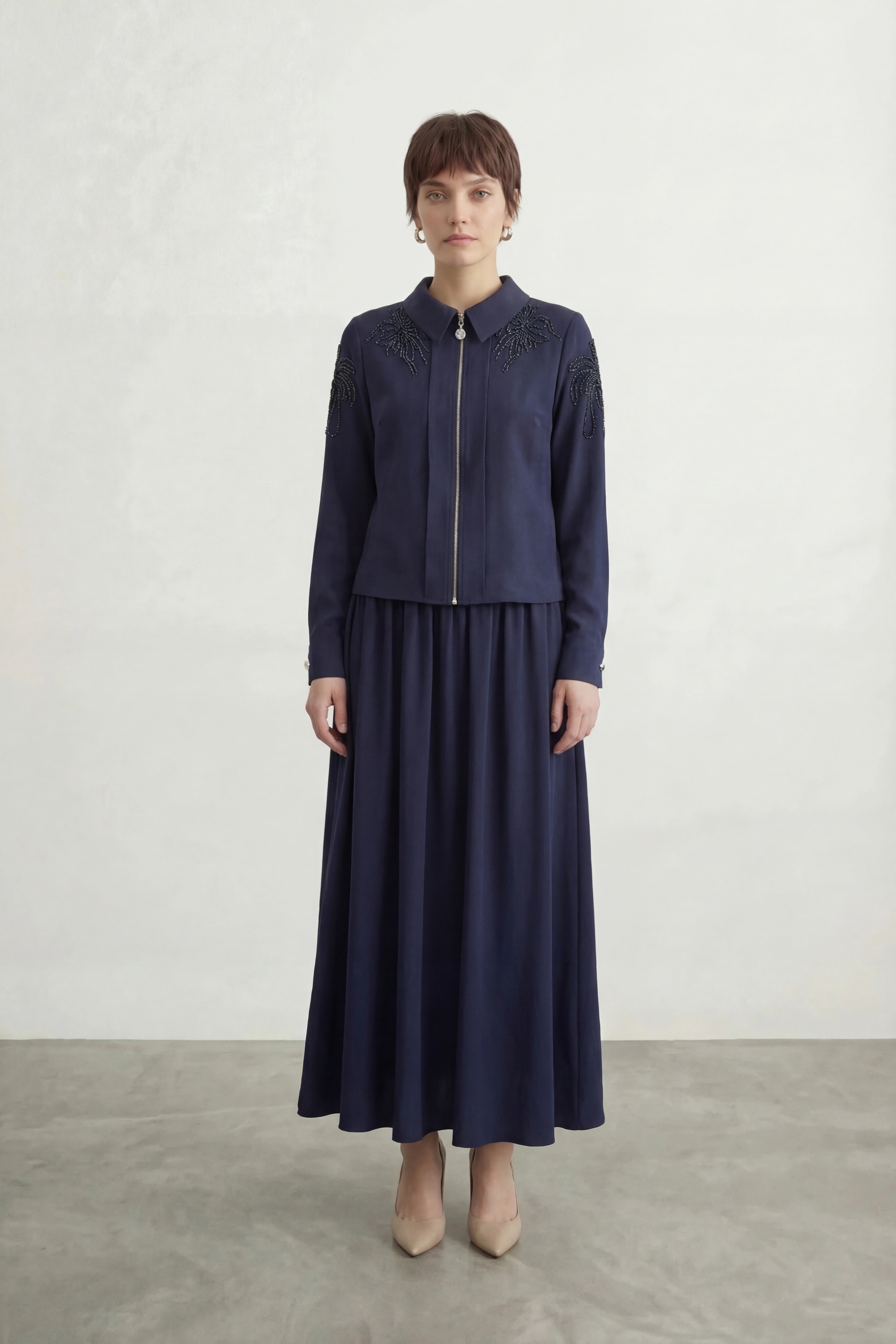 Taş İşlemeli Amiri Kumaş Etekli Takım Lacivert