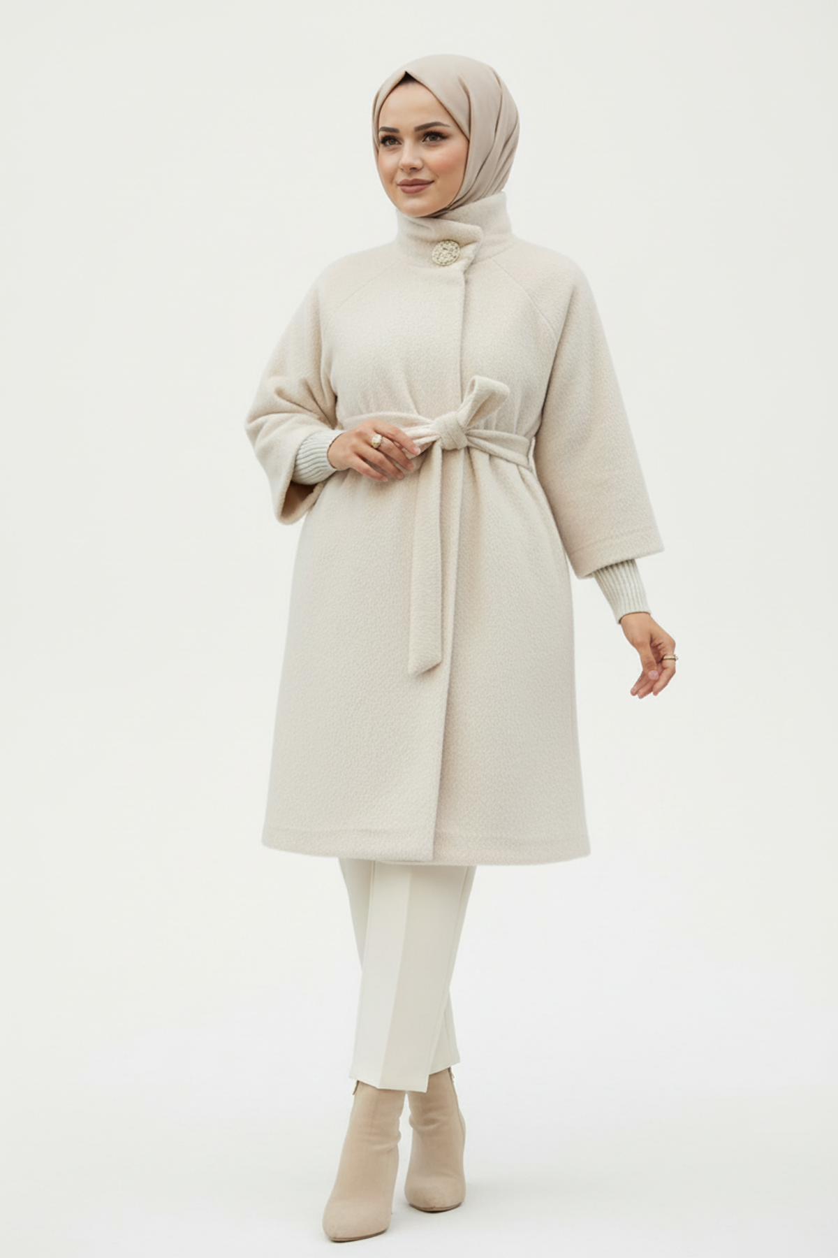 Broş Detaylı Kaşe Kumaş Kaban Taş