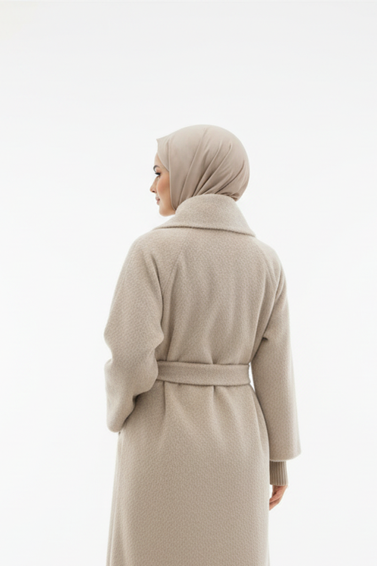 Broş Detaylı Kaşe Kumaş Kaban Taş