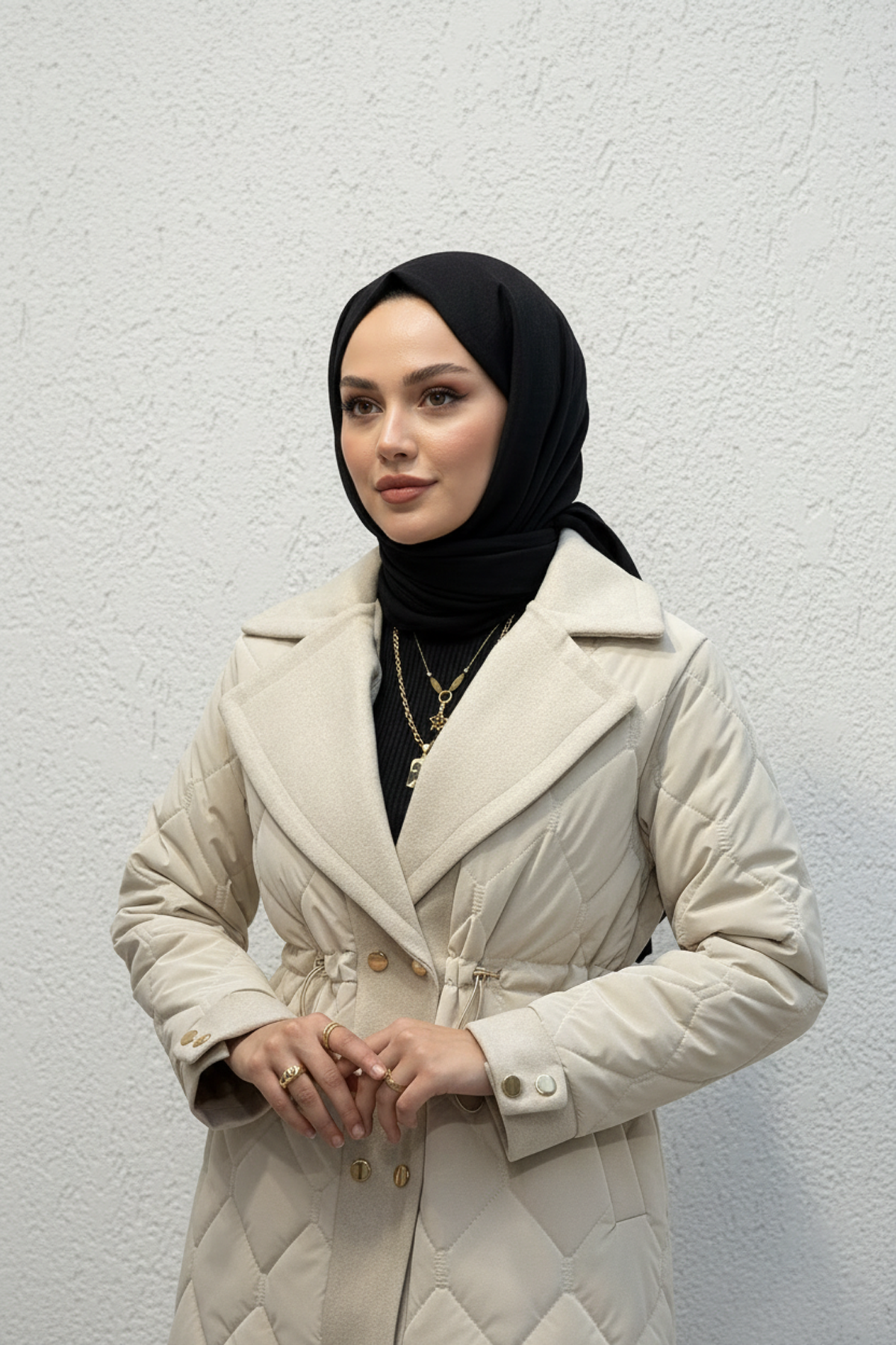 Kaşe Detaylı Kapitone Kaban Bej