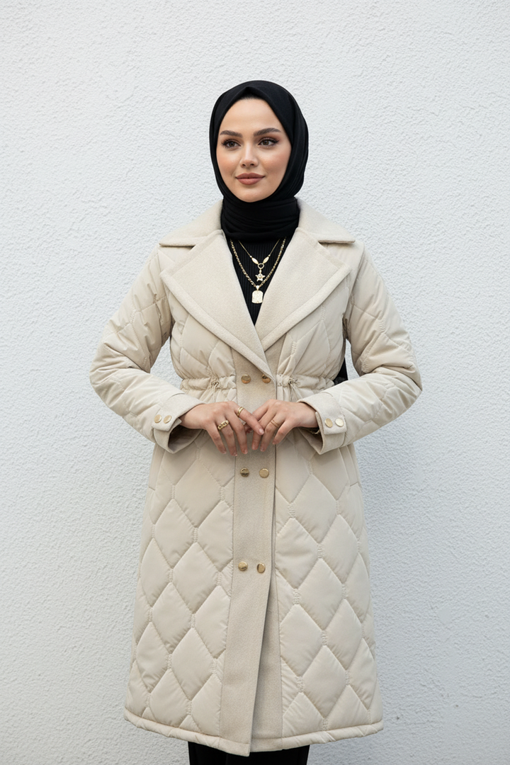 Kaşe Detaylı Kapitone Kaban Bej