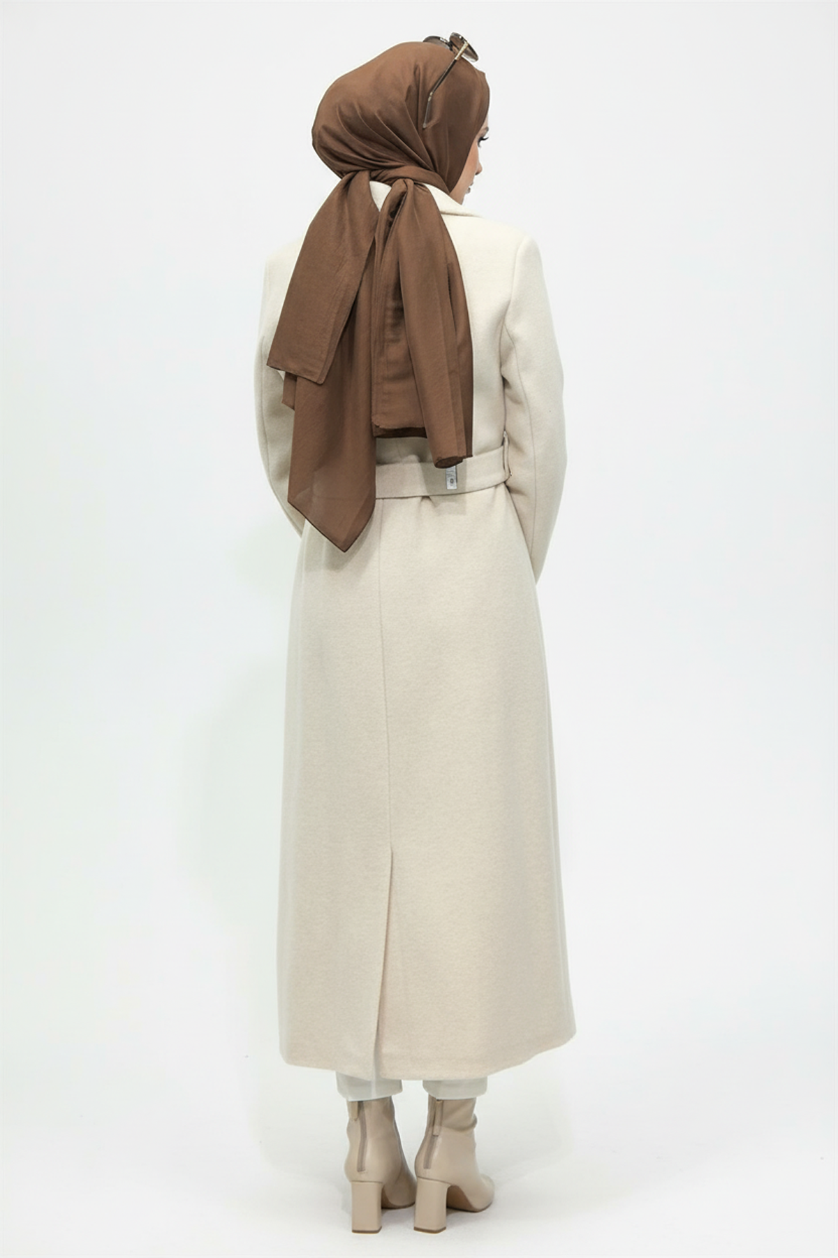 Belden Bağlamalı Kaşe Kumaş Kaban Bej