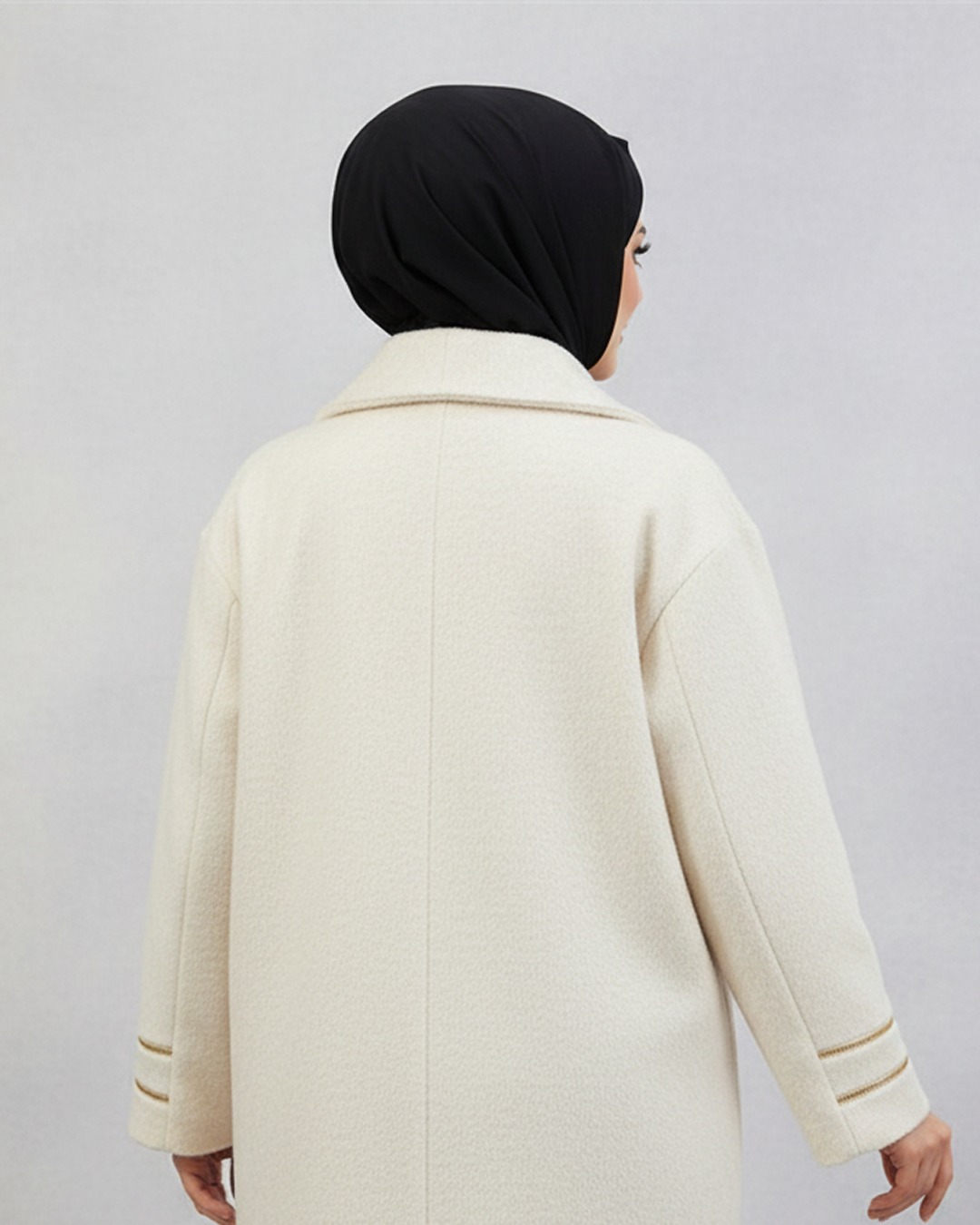 Gold Düğme Detaylı Angora Kaban Ekru