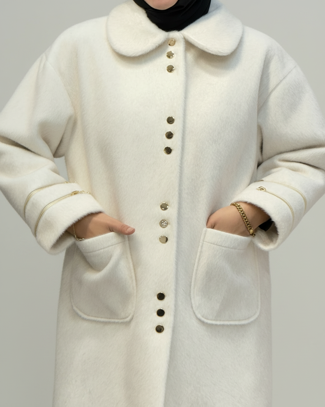 Gold Düğme Detaylı Angora Kaban Ekru