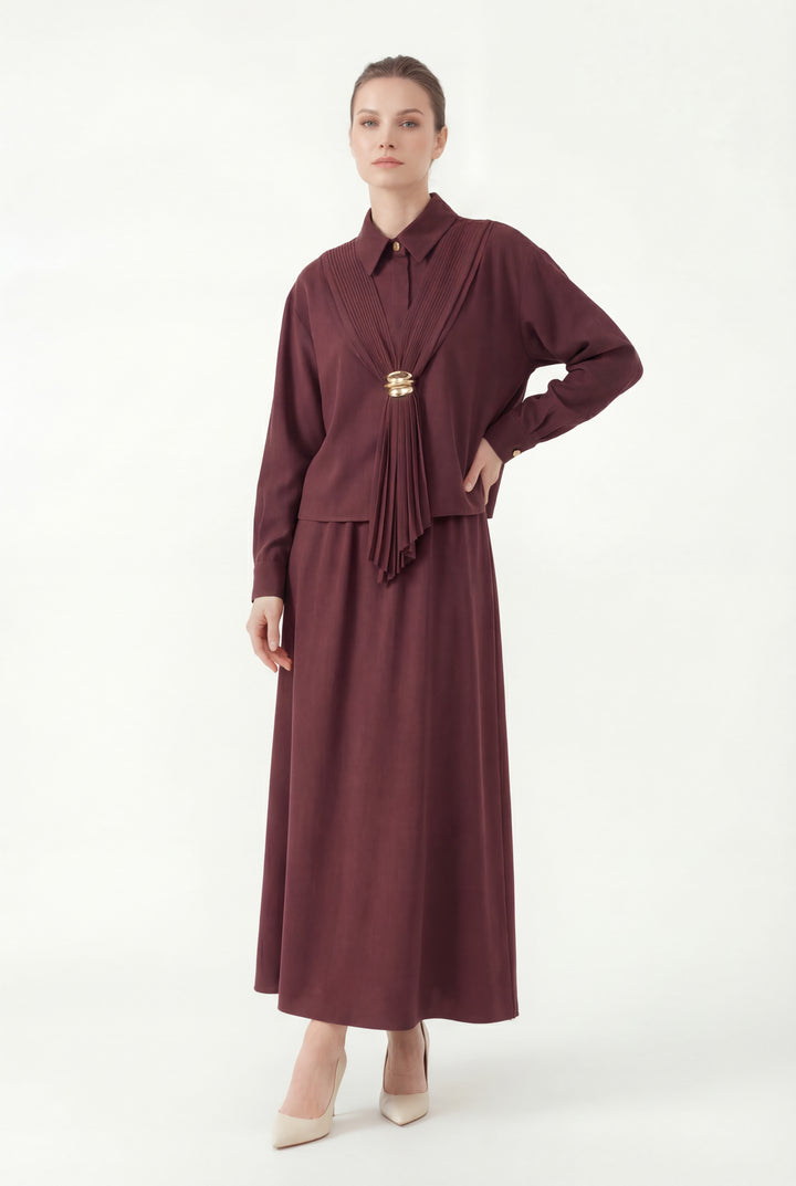 Broş Detaylı Fularlı Etek Takım Bordo