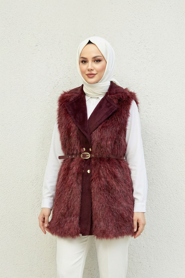Deri Kemer Detaylı Peluş Yelek Bordo