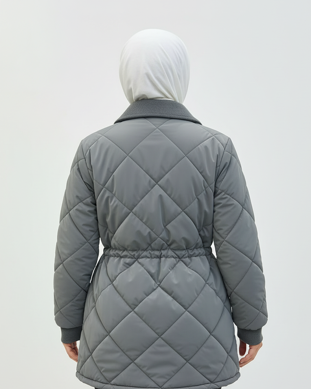 Kaşe Detaylı Kapitone Mont Gri