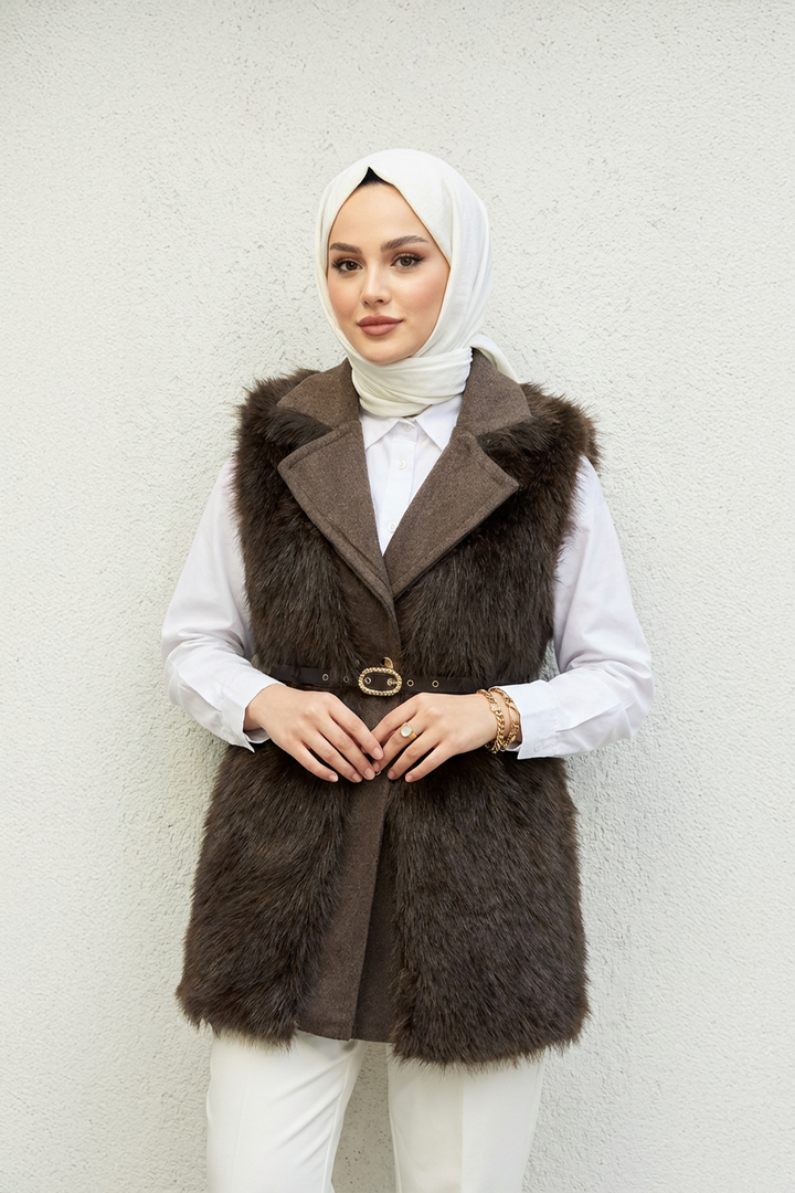 Deri Kemer Detaylı Peluş Yelek Kahve