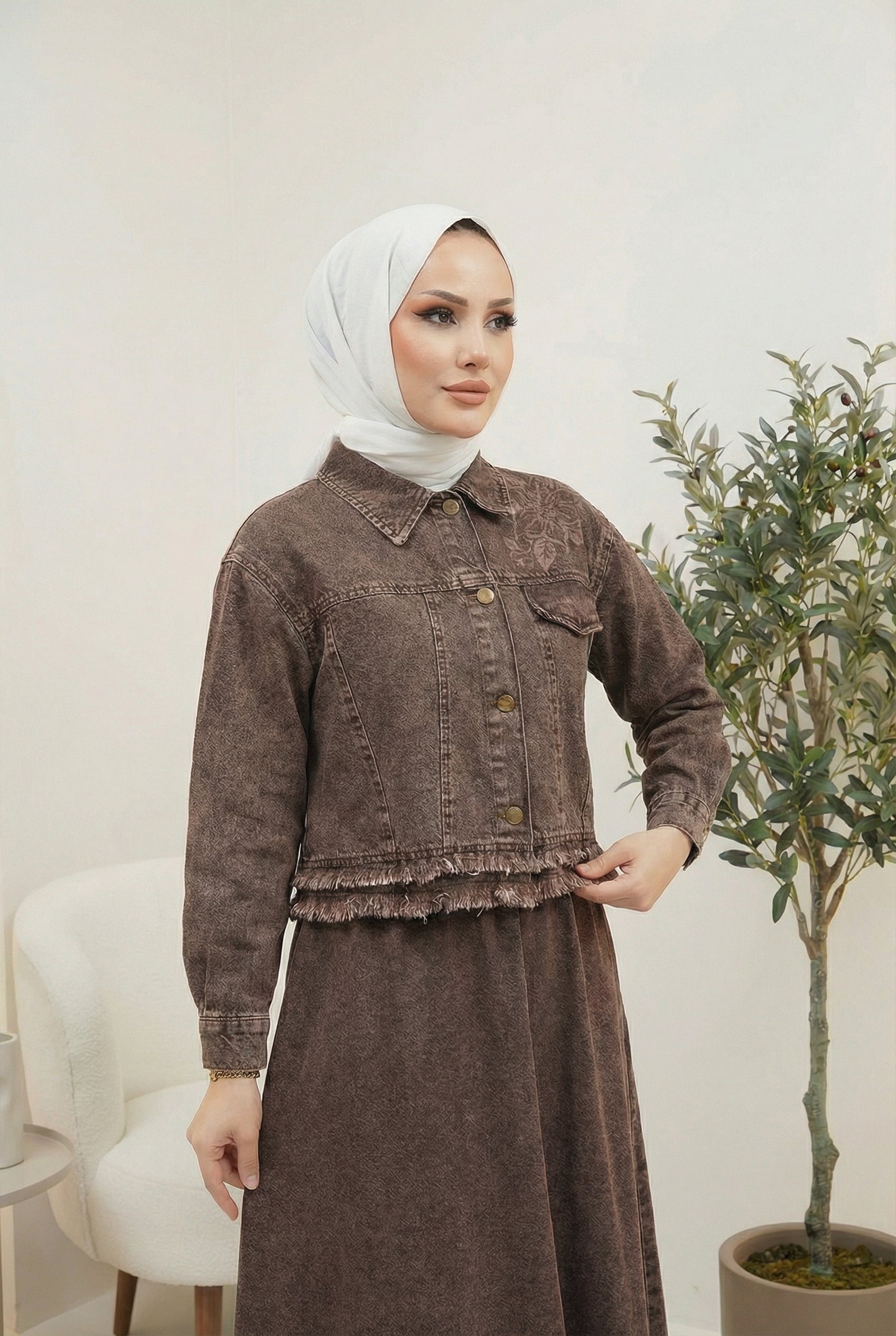 Çiçek Nakışlı Kot Ceket & Etek Takım Kahverengi