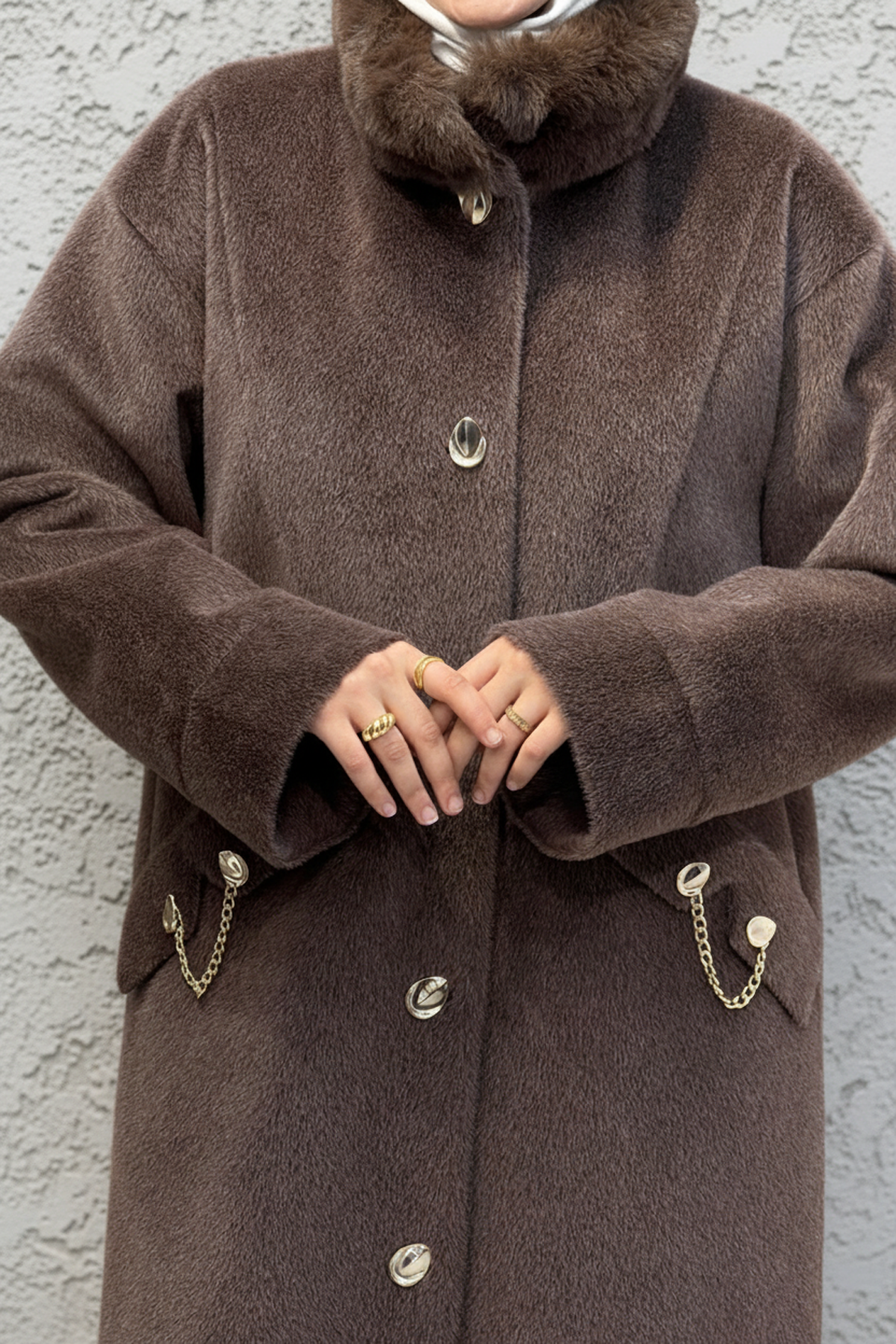 Yakası Kürk Detaylı Angora Kaban Kahve