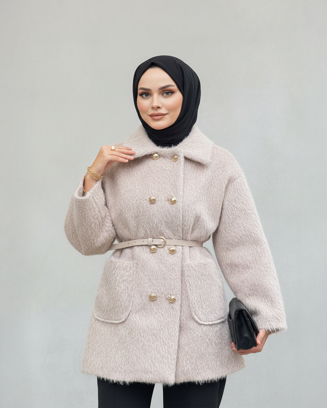 Tay Tüyü Gold Düğmeli Mont Bej