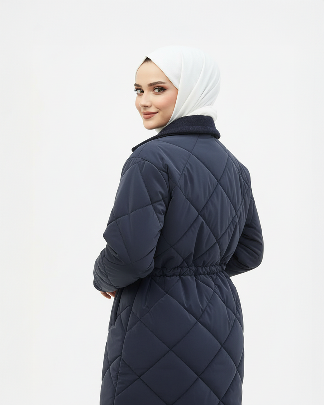 Kaşe Detaylı Kapitone Mont Lacivert