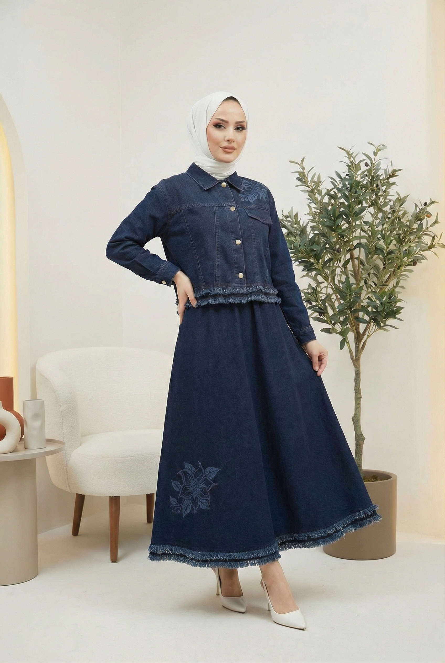 Çiçek Nakışlı Kot Ceket & Etek Takım Lacivert