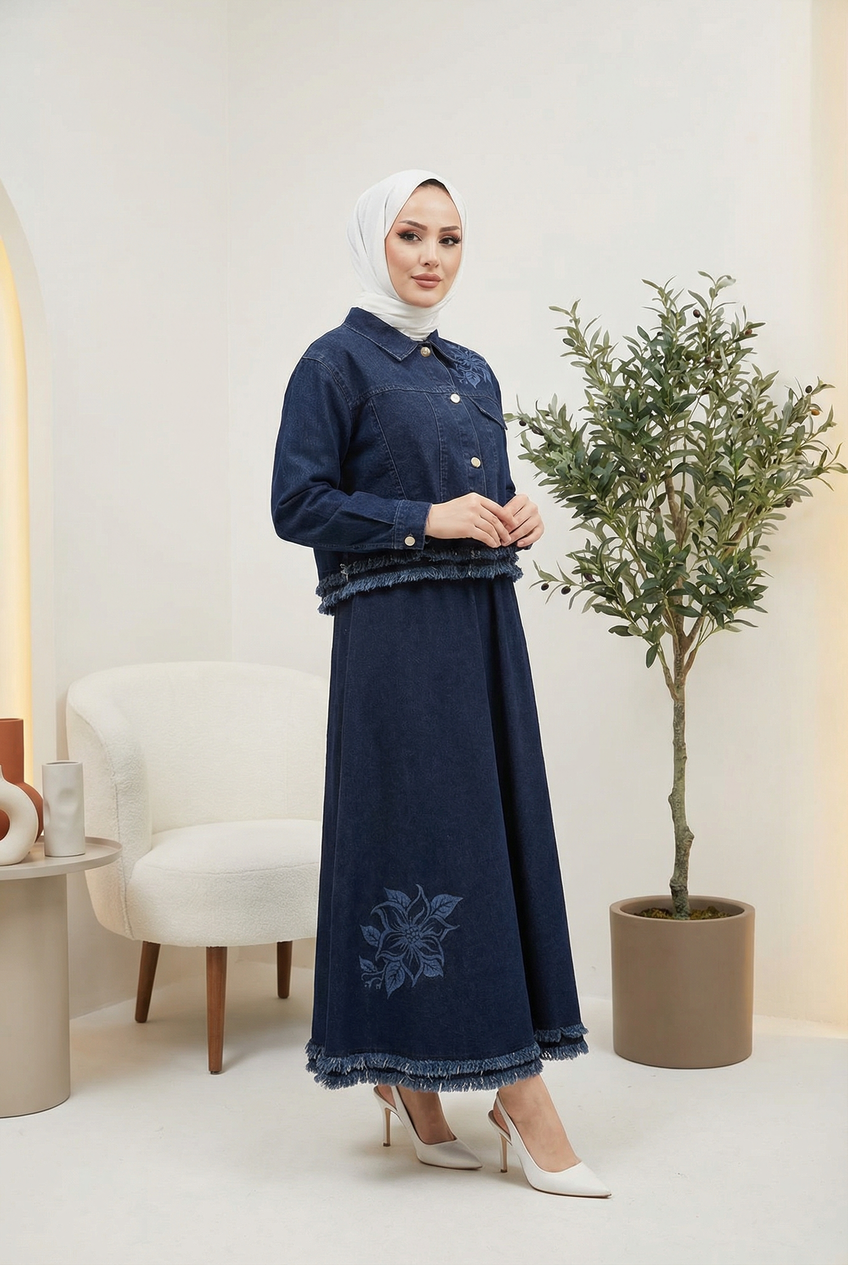 Çiçek Nakışlı Kot Ceket & Etek Takım Lacivert