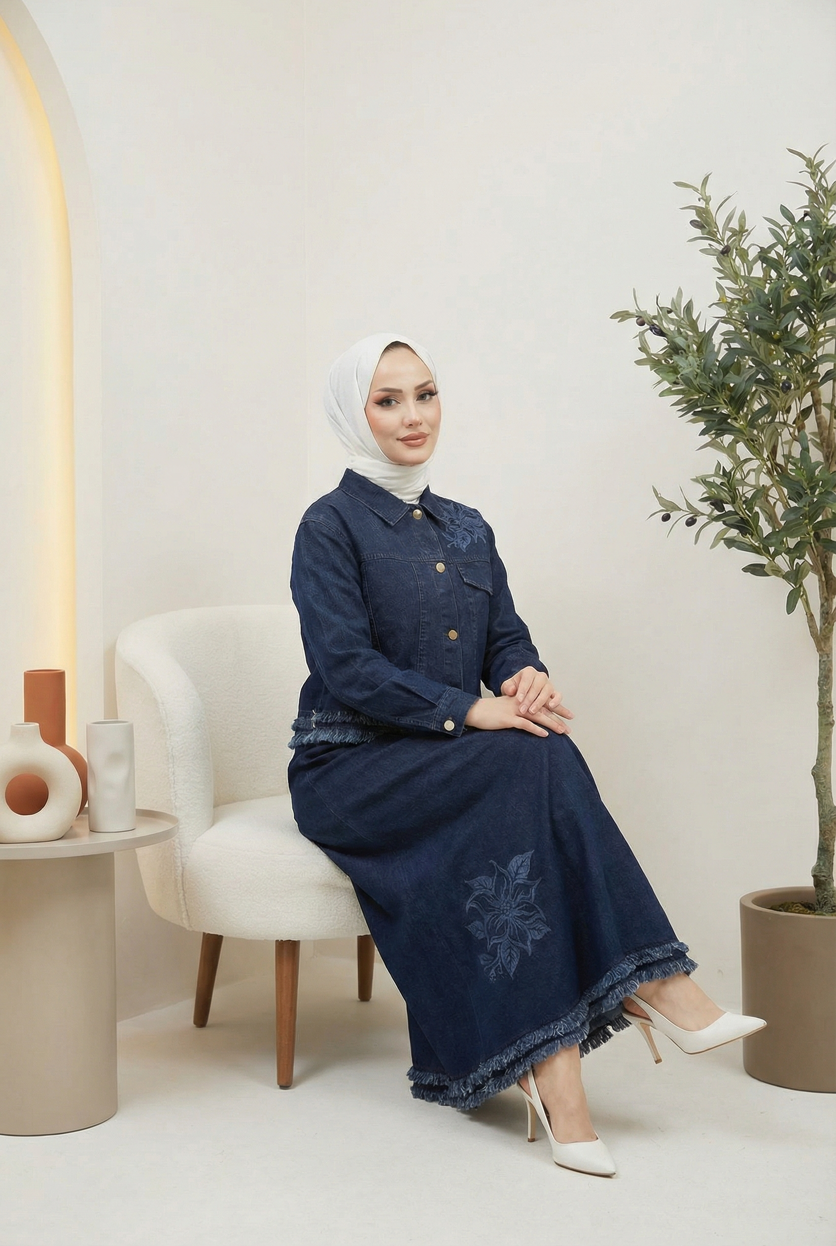 Çiçek Nakışlı Kot Ceket & Etek Takım Lacivert