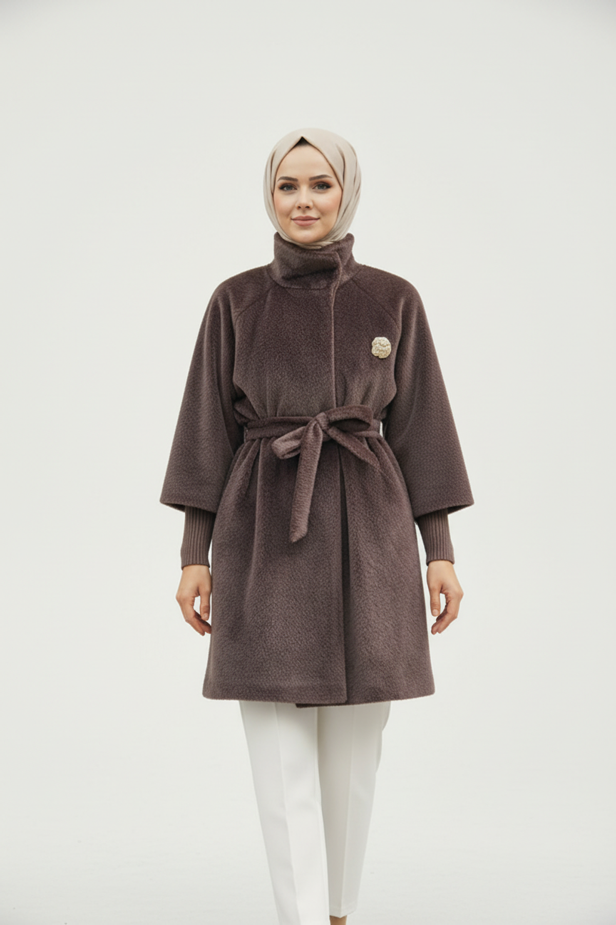 Broş Detaylı Kaşe Kumaş Kaban Kahve