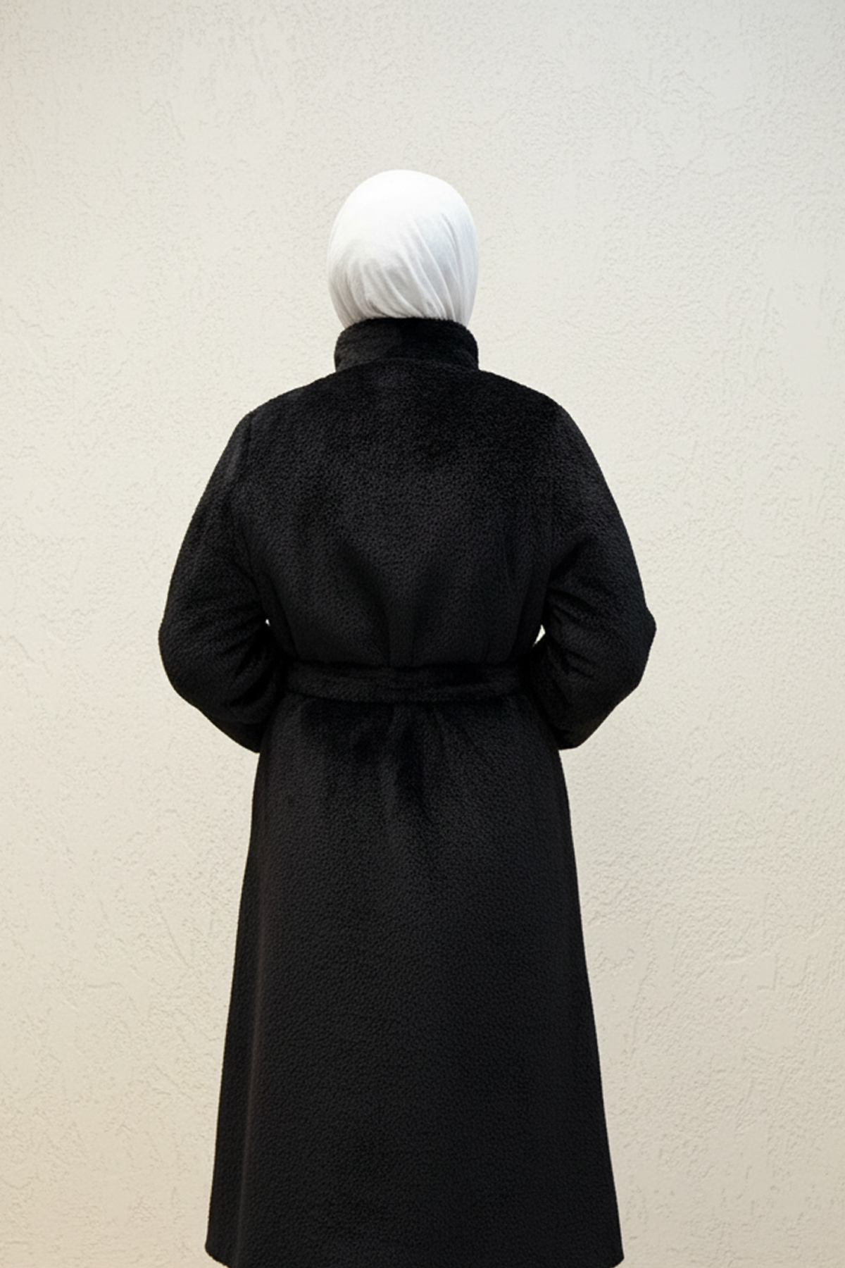 Gold Düğme Detaylı Kuşaklı Angora Kaban Siyah