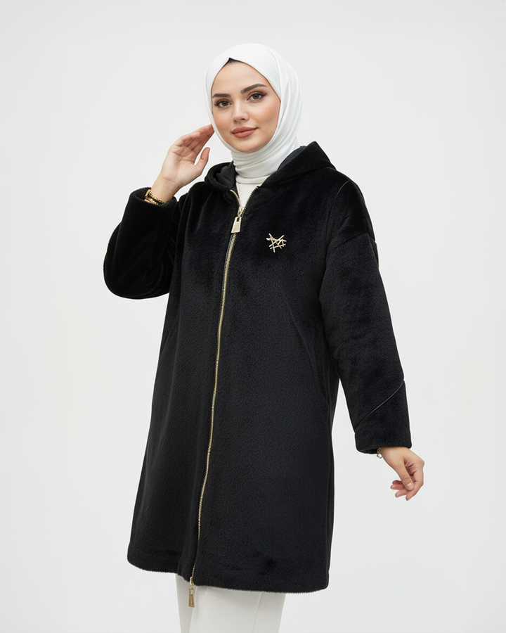Broş Detaylı Kapüşonlu Angora Kaban Siyah