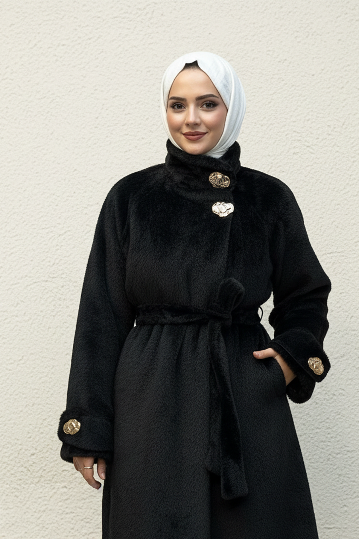 Gold Düğme Detaylı Kuşaklı Angora Kaban Siyah