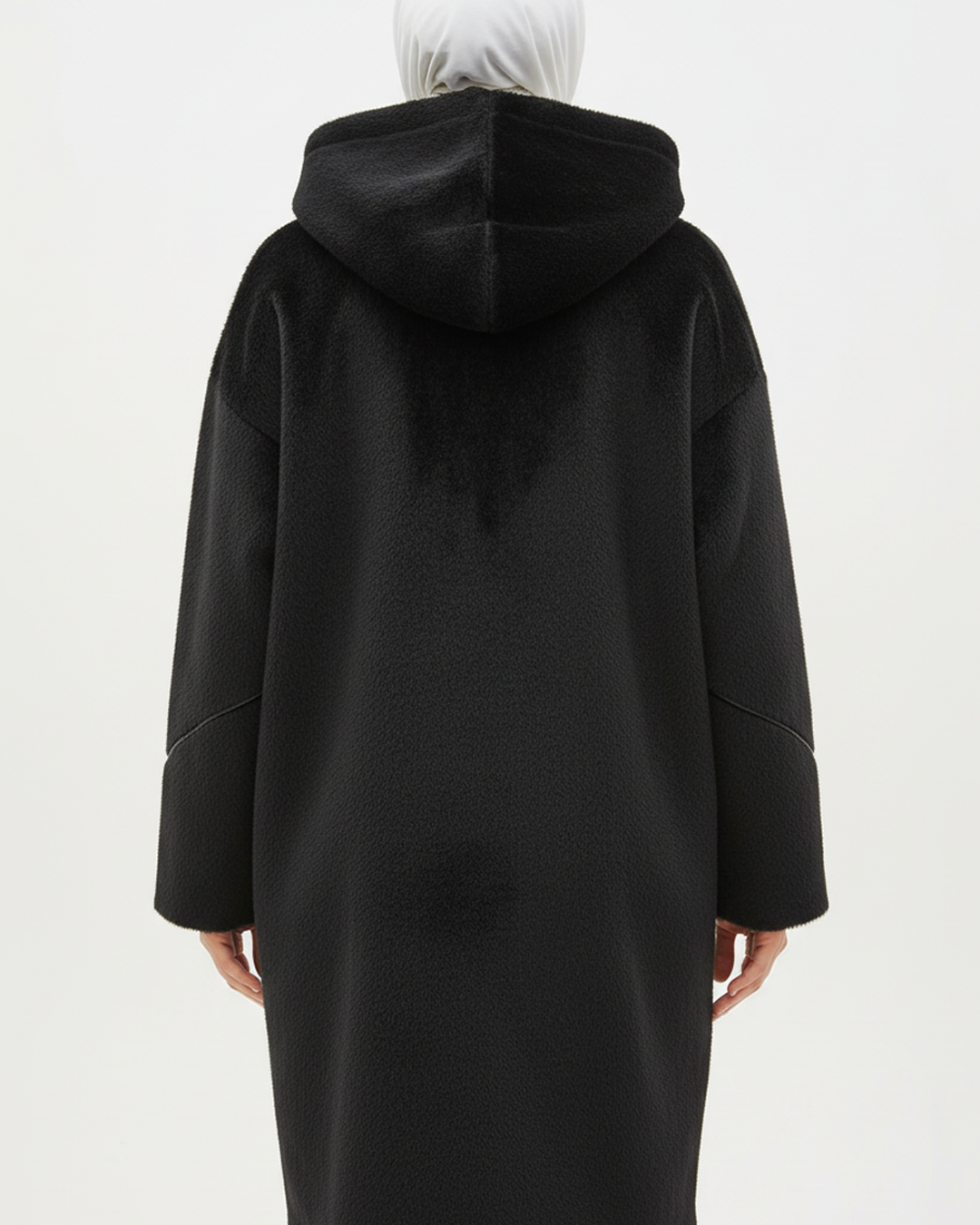 Broş Detaylı Kapüşonlu Angora Kaban Siyah