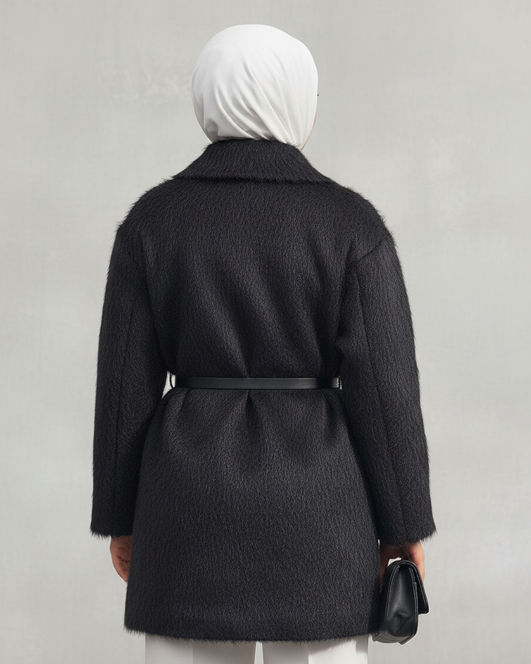 Tay Tüyü Gold Düğmeli Mont Siyah