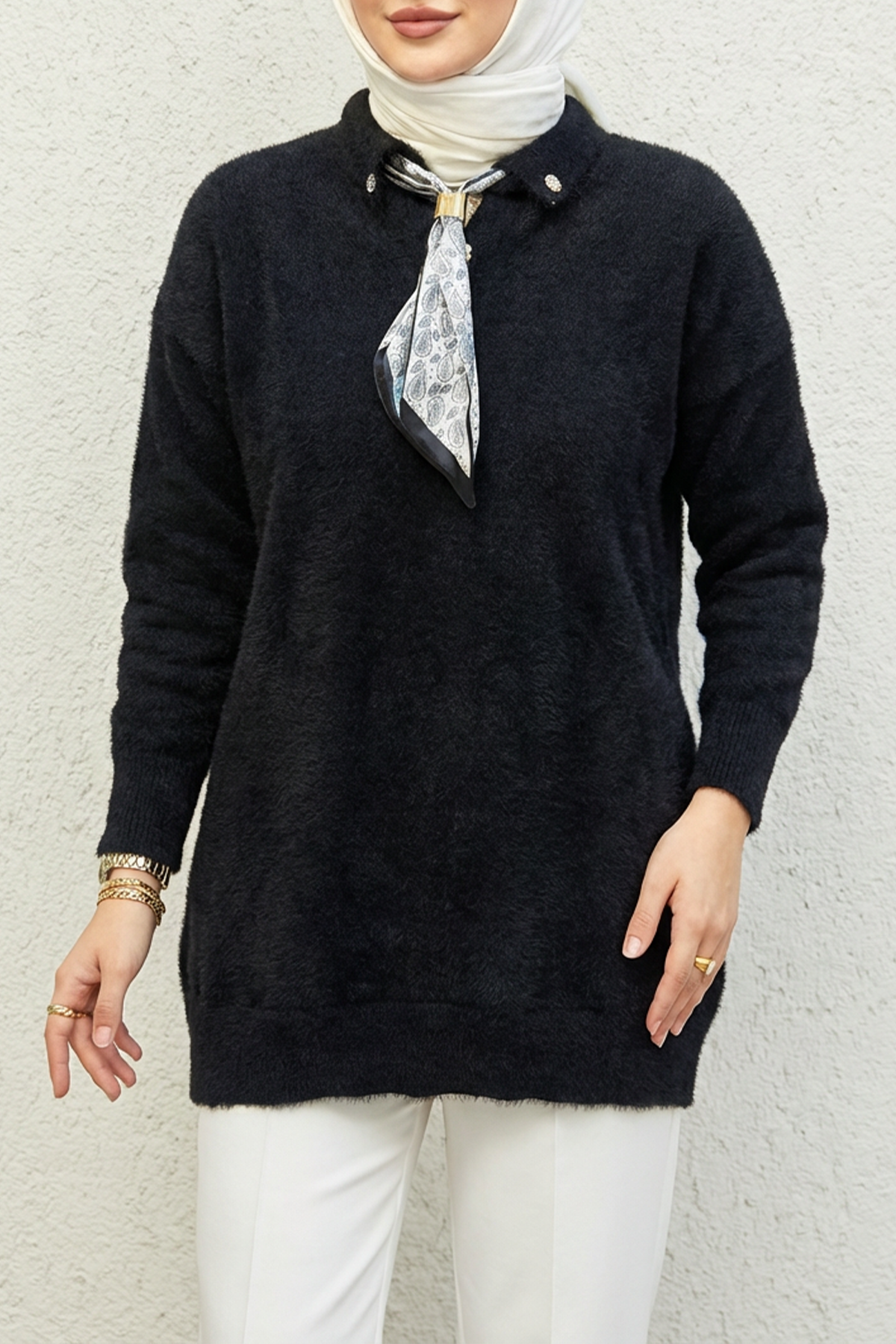 Yakası Fularlı Kazak Siyah