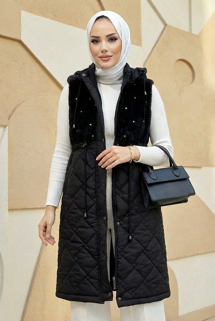 Taş İşlemeli Kürk Detaylı Kapitone Yelek Siyah