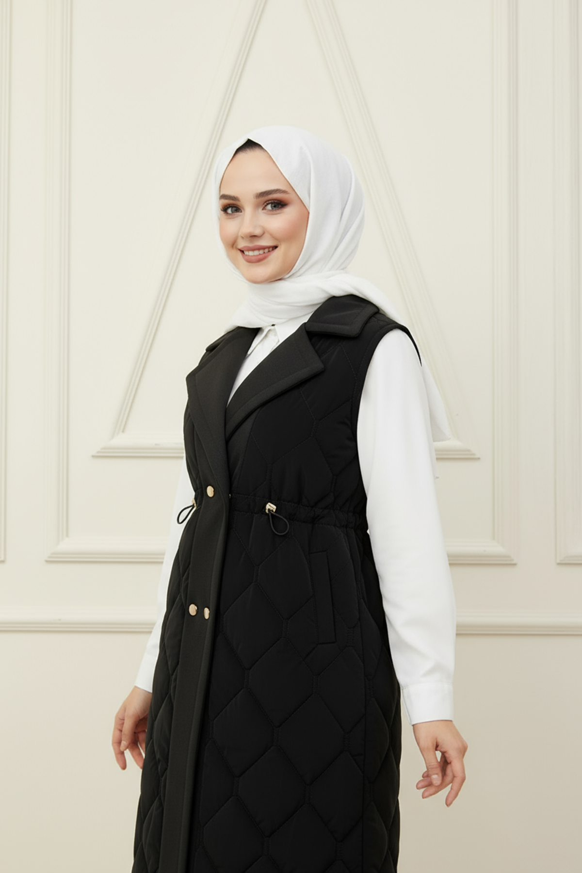 Ara Boy Kapitone Kaşe Detaylı Yelek Siyah