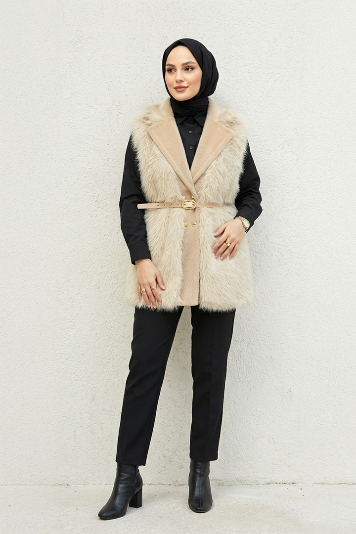 Deri Kemer Detaylı Peluş Yelek Vizon