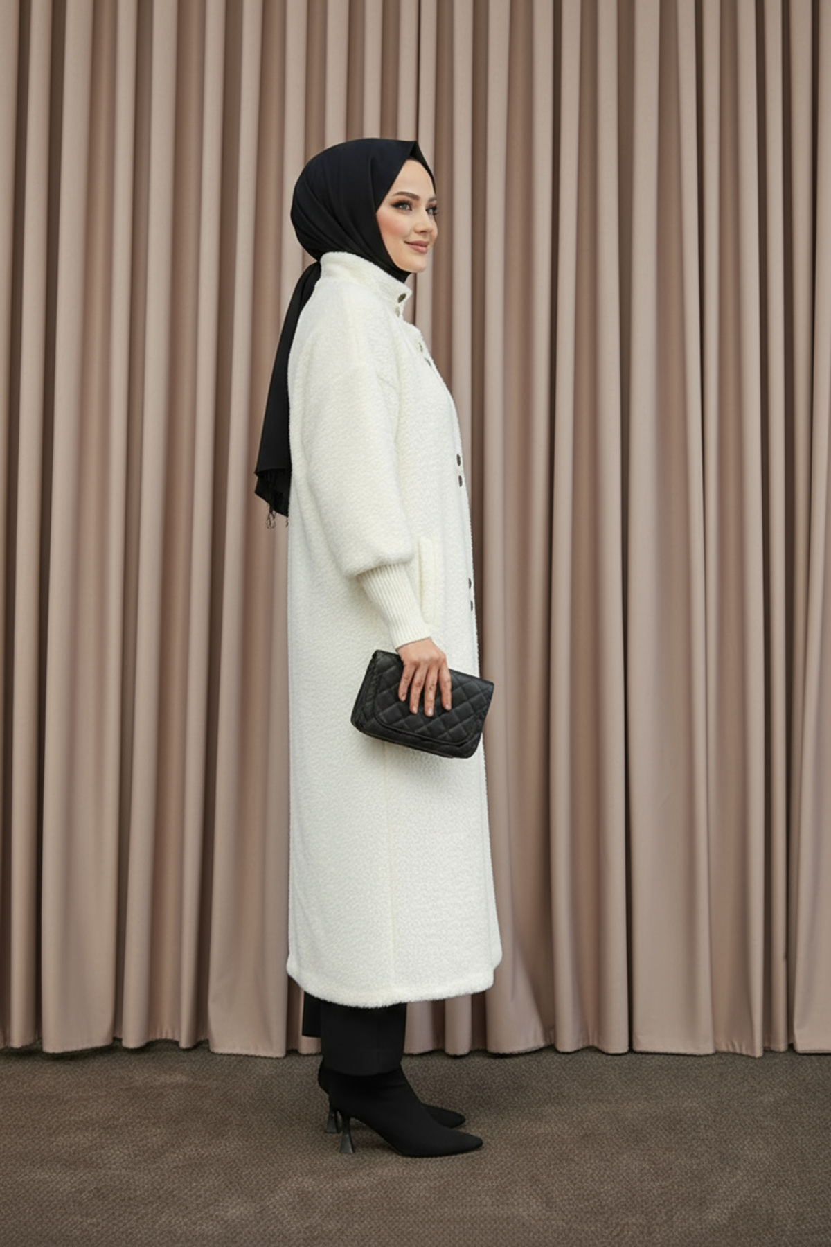 Özel Tasarım Gold Düğmeli Kaban Ekru