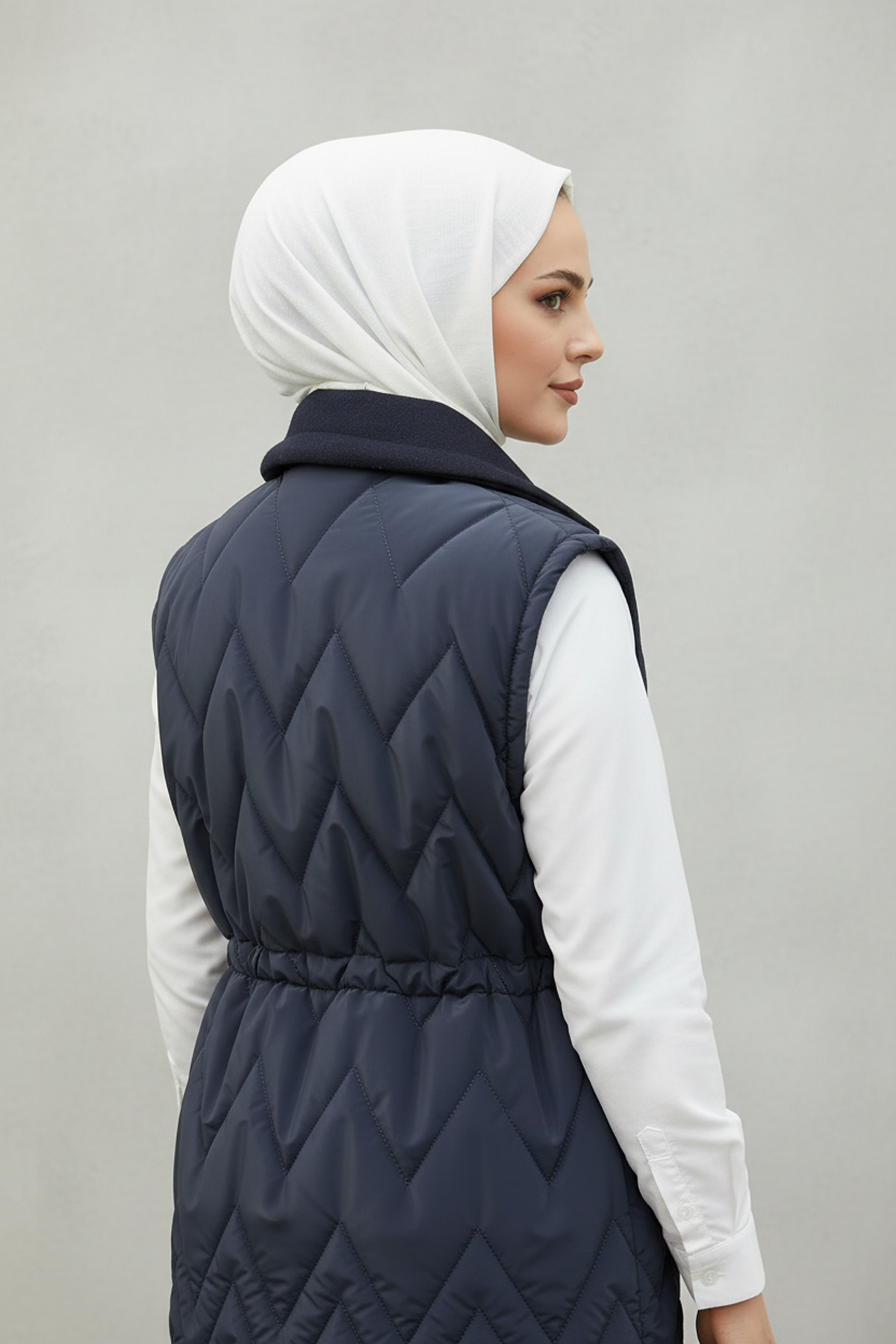 Premium Kaşe Detaylı Yelek Lacivert